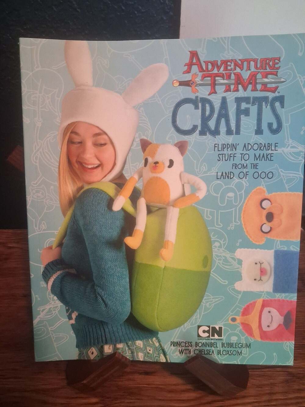 Adventure Time Crafts: Flippin' Adorable Stuff to Make from the Land of Ooo by C